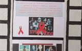 Лента памяти, посвящённая Межлународному дню памяти известных людей, умерших от СПИДа 15.05-0 (2)-min